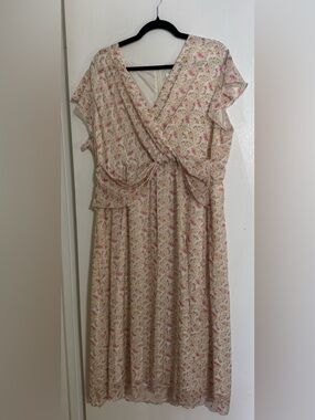 Floral Cream & Pink Wrap Dress Size 2XL NWT